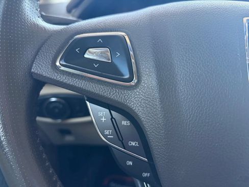Used 2013 Lincoln MKZ FWD image 28