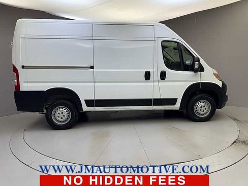 Used 2024 RAM ProMaster 2500 w/ Convenience Group FWD image 6
