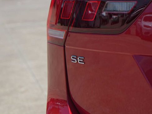 Used 2024 Volkswagen Tiguan SE R-Line FWD image 8