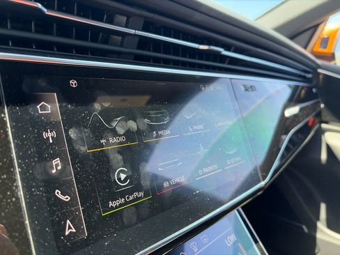 Used 2022 Audi Q8 Prestige w/ Prestige Package AWD/4WD image 17