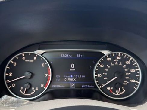 Used 2021 Nissan Altima 2.5 S AWD/4WD image 12