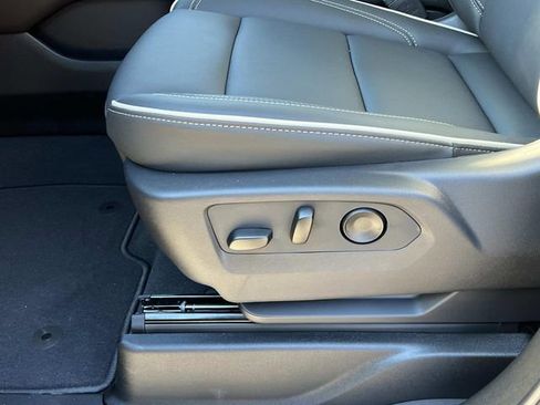 New 2026 GMC Yukon XL Elevation image 19