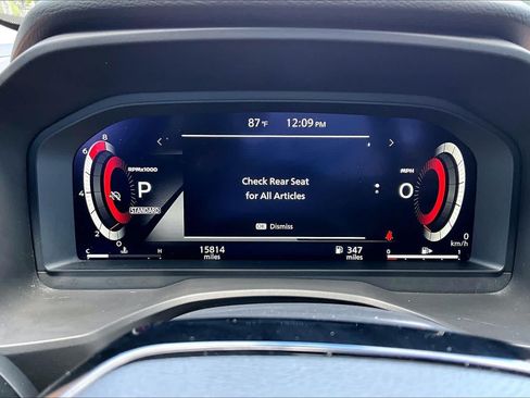 Used 2025 Nissan Rogue Platinum w/ Platinum Premium Package FWD image 46