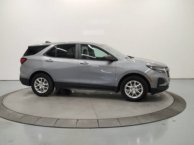 Used 2024 Chevrolet Equinox LS FWD image 9
