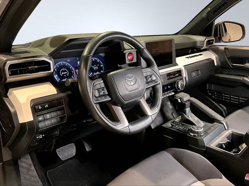 Used 2024 Toyota Tacoma TRD Off-Road image 17