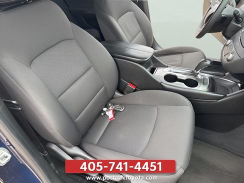Used 2018 Chevrolet Malibu LT FWD image 13