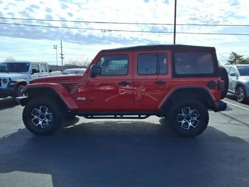 Used 2022 Jeep Wrangler Unlimited Rubicon w/ Cold Weather Group AWD/4WD image 4
