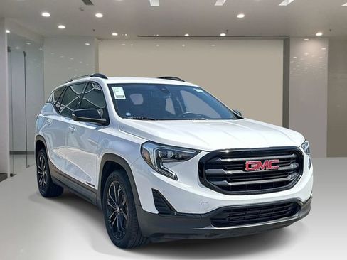 Used 2021 GMC Terrain SLE w/ Driver Convenience Package FWD image 6