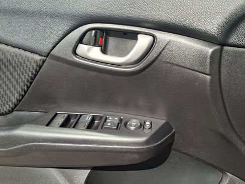 Used 2015 Honda Civic SE image 17