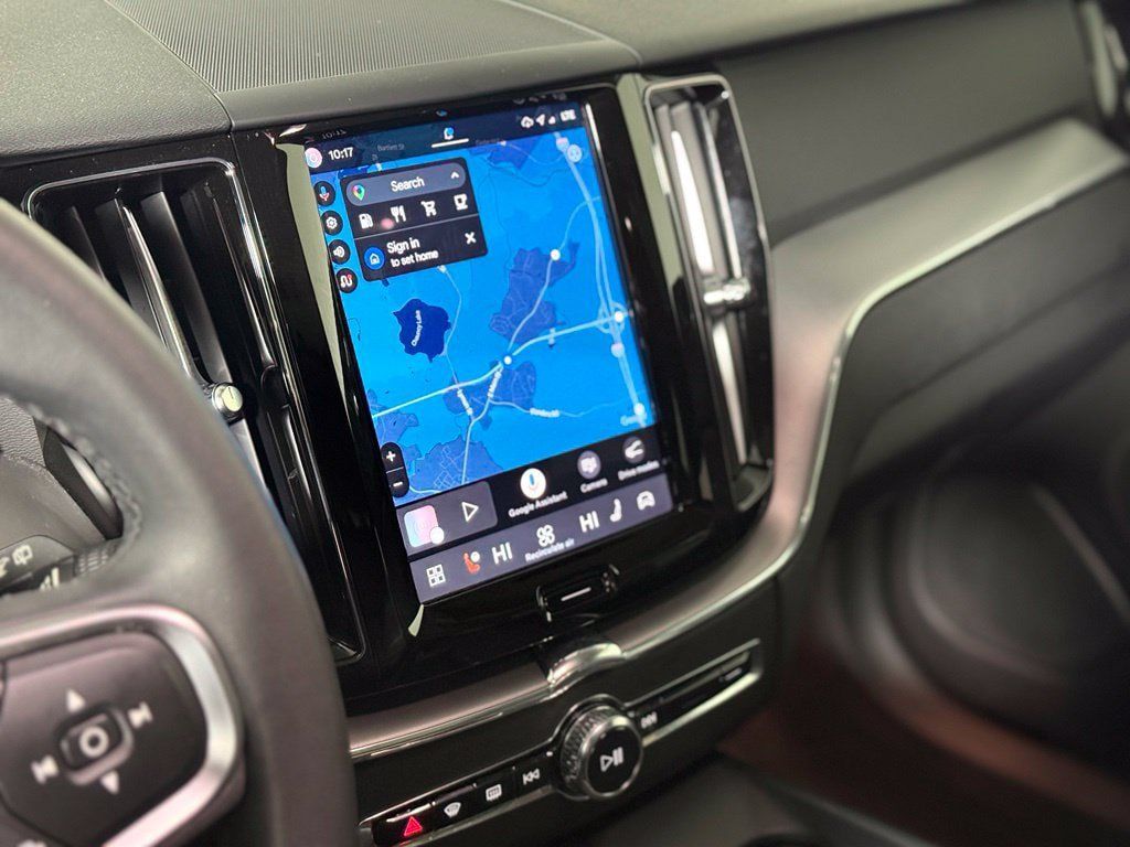Used 2024 Volvo XC60 B5 Core w/ Protection Package Premier AWD/4WD image 14