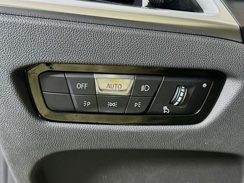 Used 2025 BMW 330i Sedan RWD image 17