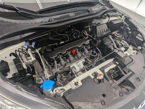 Used 2018 Honda HR-V EX image 15