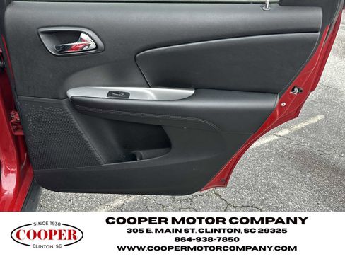 Used 2020 Dodge Journey SE image 16