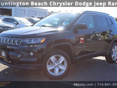 Used 2022 Jeep Compass Latitude image 9