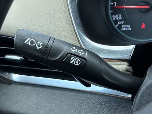 Used 2023 Chevrolet Traverse LS FWD image 27