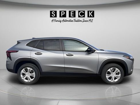 New 2026 Chevrolet Trax LS w/ Driver Confidence Package FWD image 6