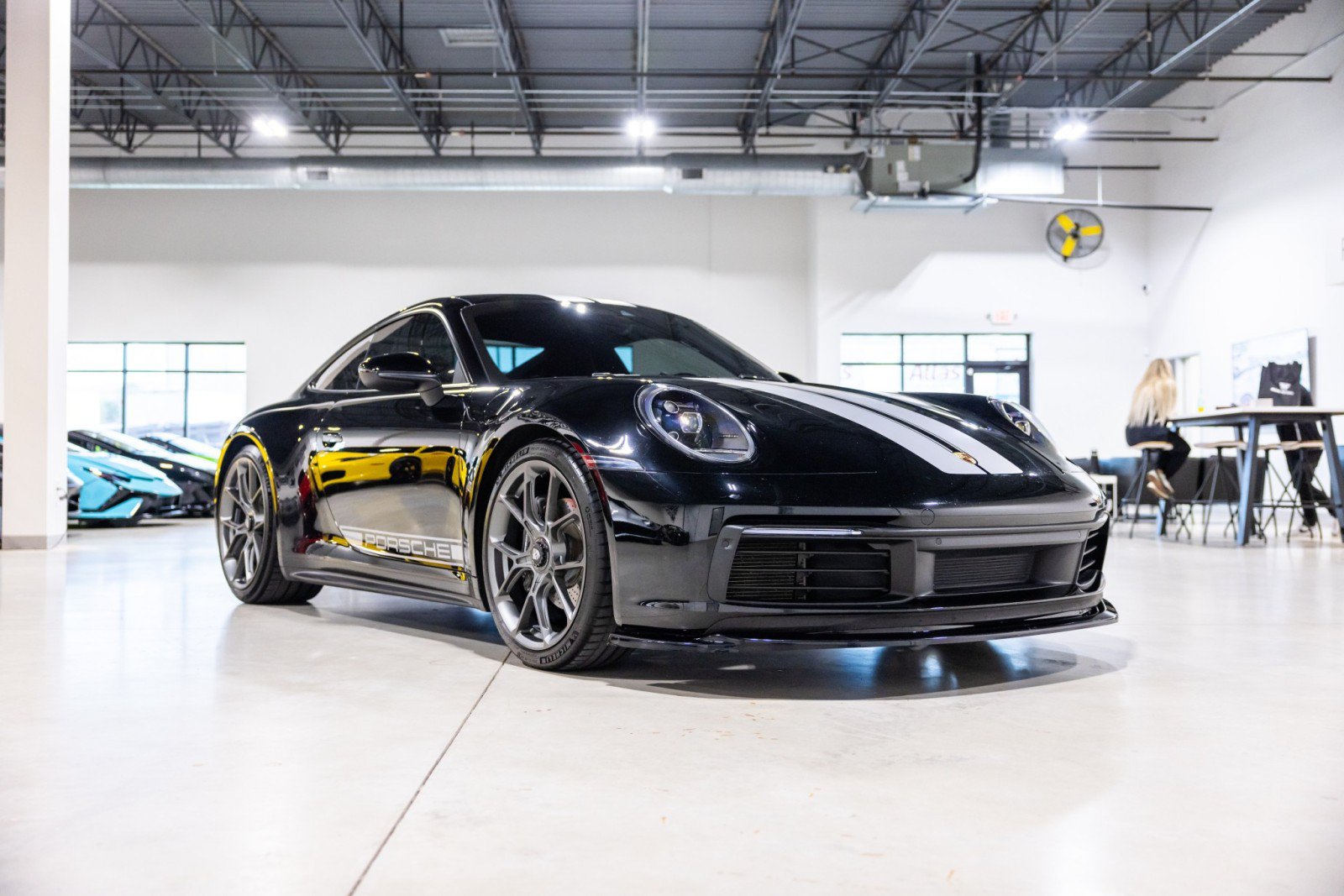 Used 2020 Porsche 911 Carrera RWD image 3