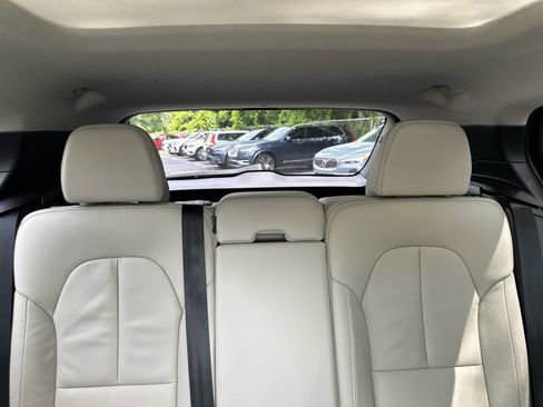 Certified 2024 Volvo XC40 B5 Plus AWD/4WD image 40
