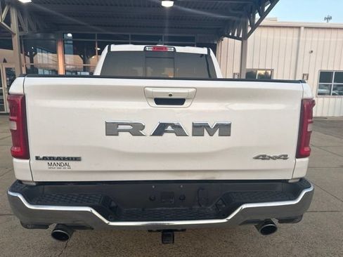 Used 2025 RAM 1500 Laramie AWD/4WD image 6