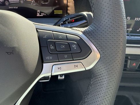 New 2026 Volkswagen Tiguan SE R-Line FWD image 15