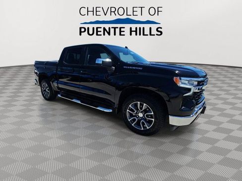 Used 2022 Chevrolet Silverado 1500 LT w/ All Star Edition Plus RWD image 2