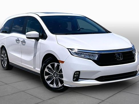 Used 2023 Honda Odyssey EX-L image 3