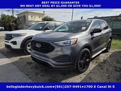 Used 2022 Ford Edge SE w/ Black Appearance Package