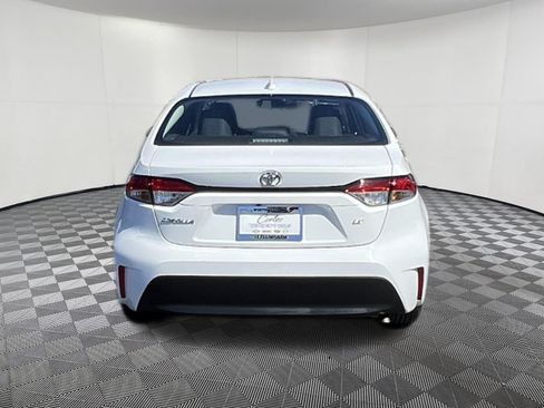 Used 2024 Toyota Corolla LE FWD image 5