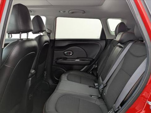 Used 2018 Kia Soul ! w/ Tech Package FWD image 17