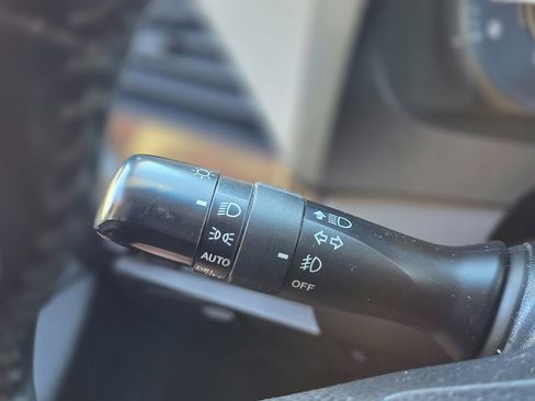 Used 2017 Toyota Sienna Limited Premium image 50