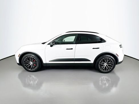 Certified 2025 Porsche Macan 4S Electric image 2