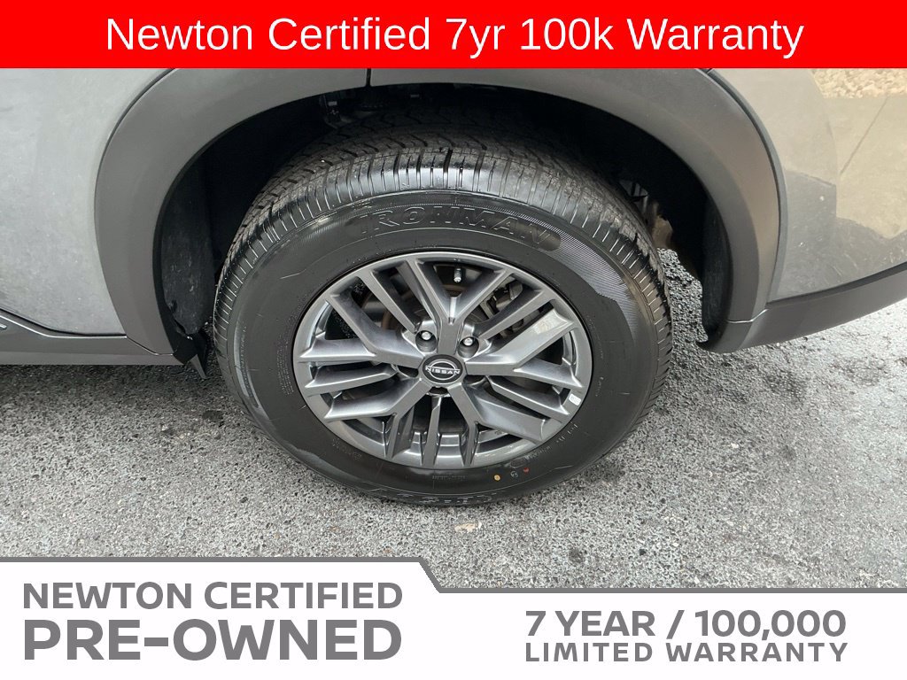 Used 2024 Nissan Rogue S AWD/4WD image 41