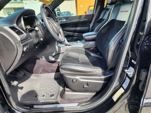 Used 2017 Jeep Grand Cherokee Trailhawk w/ Trailhawk Luxury Group image 36