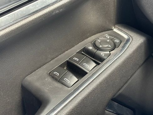 Used 2025 GMC Sierra 1500 SLT RWD image 25