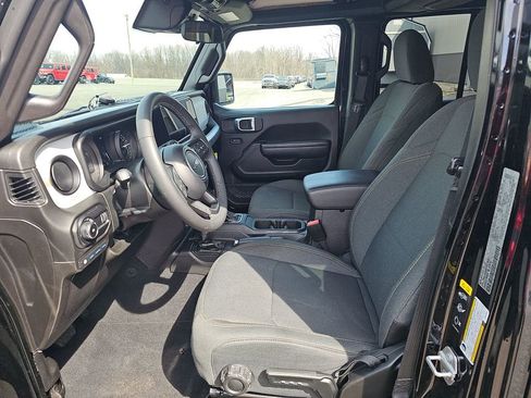 Used 2025 Jeep Wrangler Unlimited Sport S 4xe AWD/4WD image 4