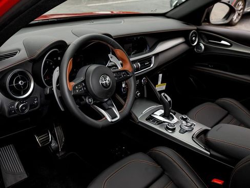 New 2025 Alfa Romeo Stelvio Sprint image 18