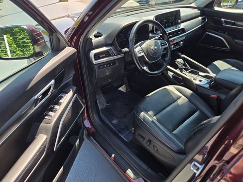 Used 2020 Kia Telluride S w/ S 8 Passenger Seating Package AWD/4WD image 19