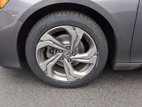 Used 2018 Honda Accord EX-L image 10