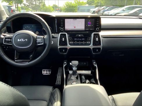 Used 2022 Kia Sorento SX Prestige AWD/4WD image 16