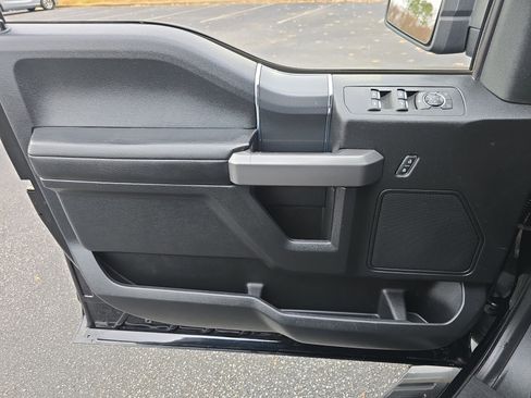 Used 2018 Ford F150 XLT w/ Equipment Group 302A Luxury image 26