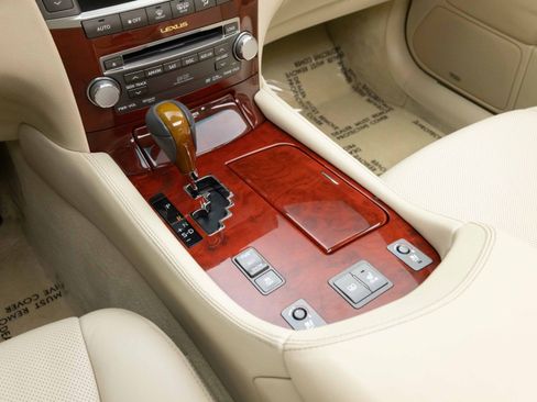 Used 2012 Lexus LS 460 w/ Luxury Value Edition RWD image 18