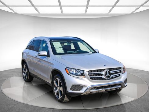 Used 2016 Mercedes-Benz GLC 300 4MATIC image 5