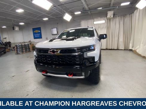 Used 2025 Chevrolet Silverado 1500 ZR2 w/ Technology Package AWD/4WD image 5