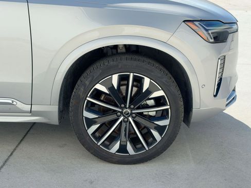 Certified 2025 Volvo XC90 B5 Plus image 11