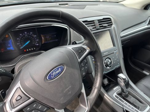 Used 2013 Ford Fusion Titanium w/ Titanium Driver Assist Pkg image 8