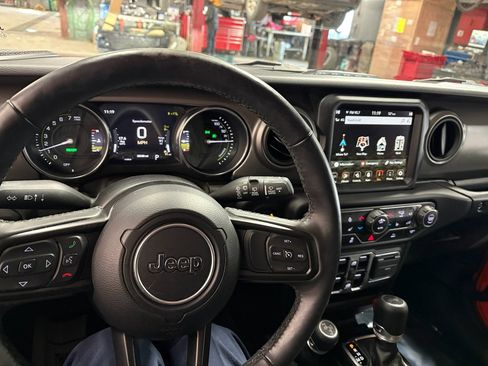 Used 2023 Jeep Wrangler Unlimited w/ Cold Weather Group image 2