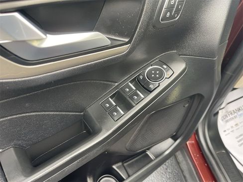 Used 2021 Ford Escape SEL w/ Technology Package image 19