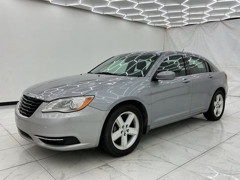 Used 2014 Chrysler 200 LX FWD image 1