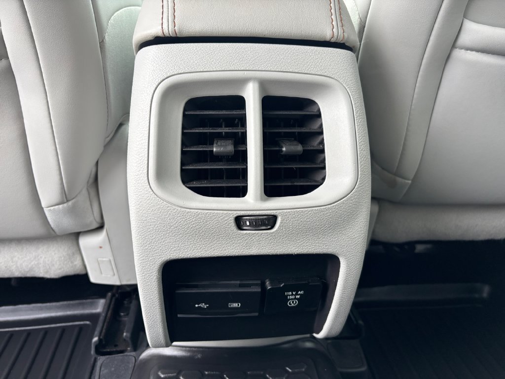 Used 2019 Jeep Cherokee Limited AWD/4WD image 37