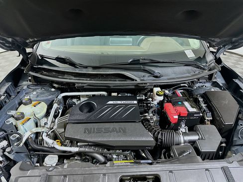Used 2023 Nissan Rogue S image 33